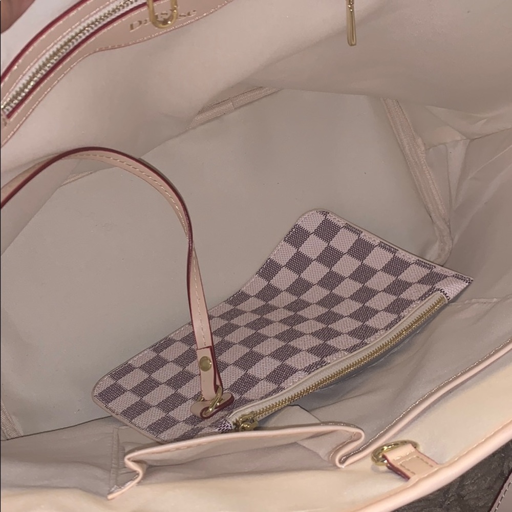 Cream checkered tote - Picture 2 of 2